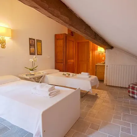 Vakantiehuis 5br 300m From Center