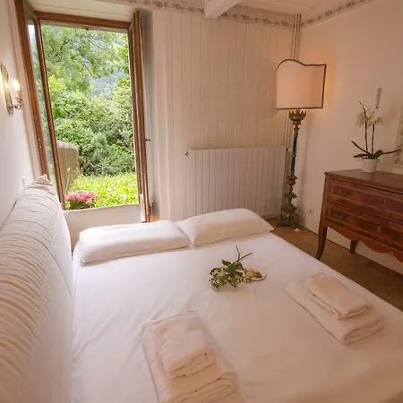 Vakantiehuis 5br 300m From Center
