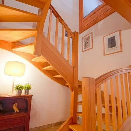 Vakantiehuis 5br 300m From Center *